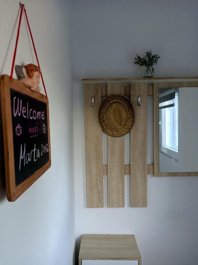Chez Marthe, Organic Farm Stay Knin Exterior foto
