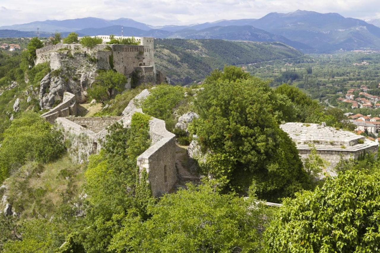 Chez Marthe, Organic Farm Stay Knin Exterior foto